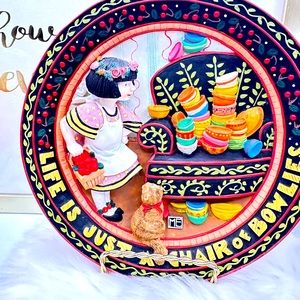 1998 Mary Engelbreit 3D Wall Plate "Life Is Just A Chair Of Bowlies,"